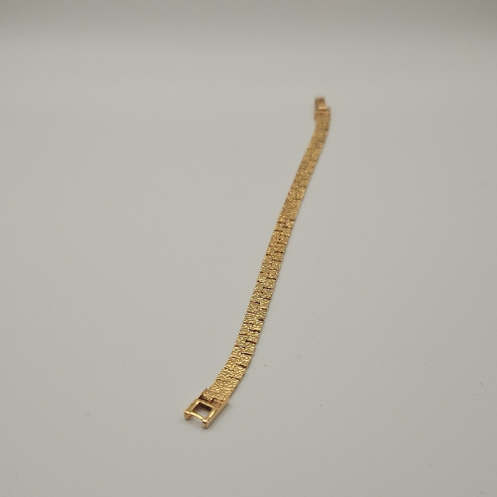 Elegant Gold Bracelet, 8" long